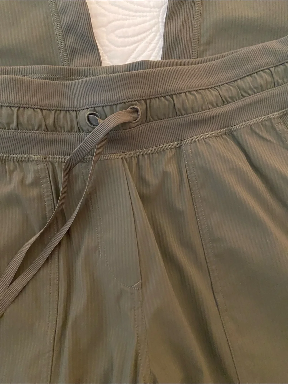 Lululemon dance crop in Olive Green